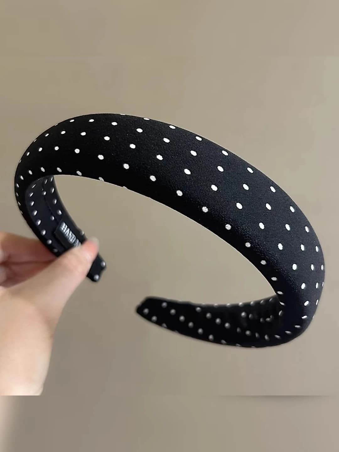 4# Black, polka dot, 3 cm