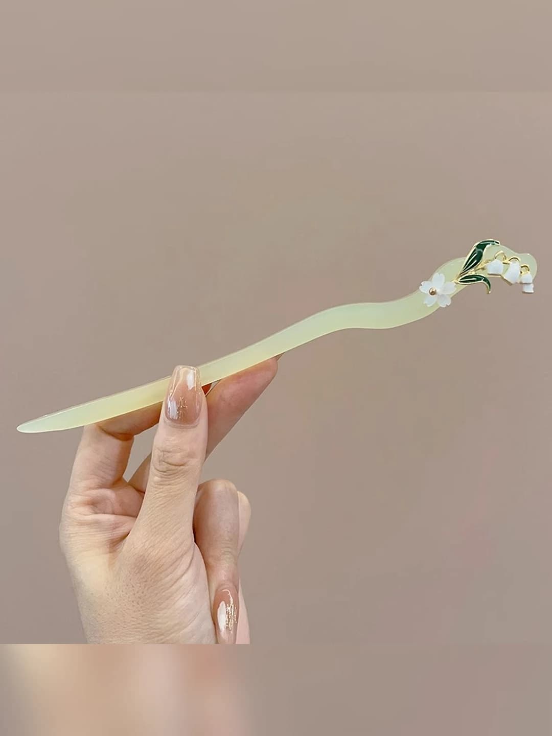 53# Green bell hairpin