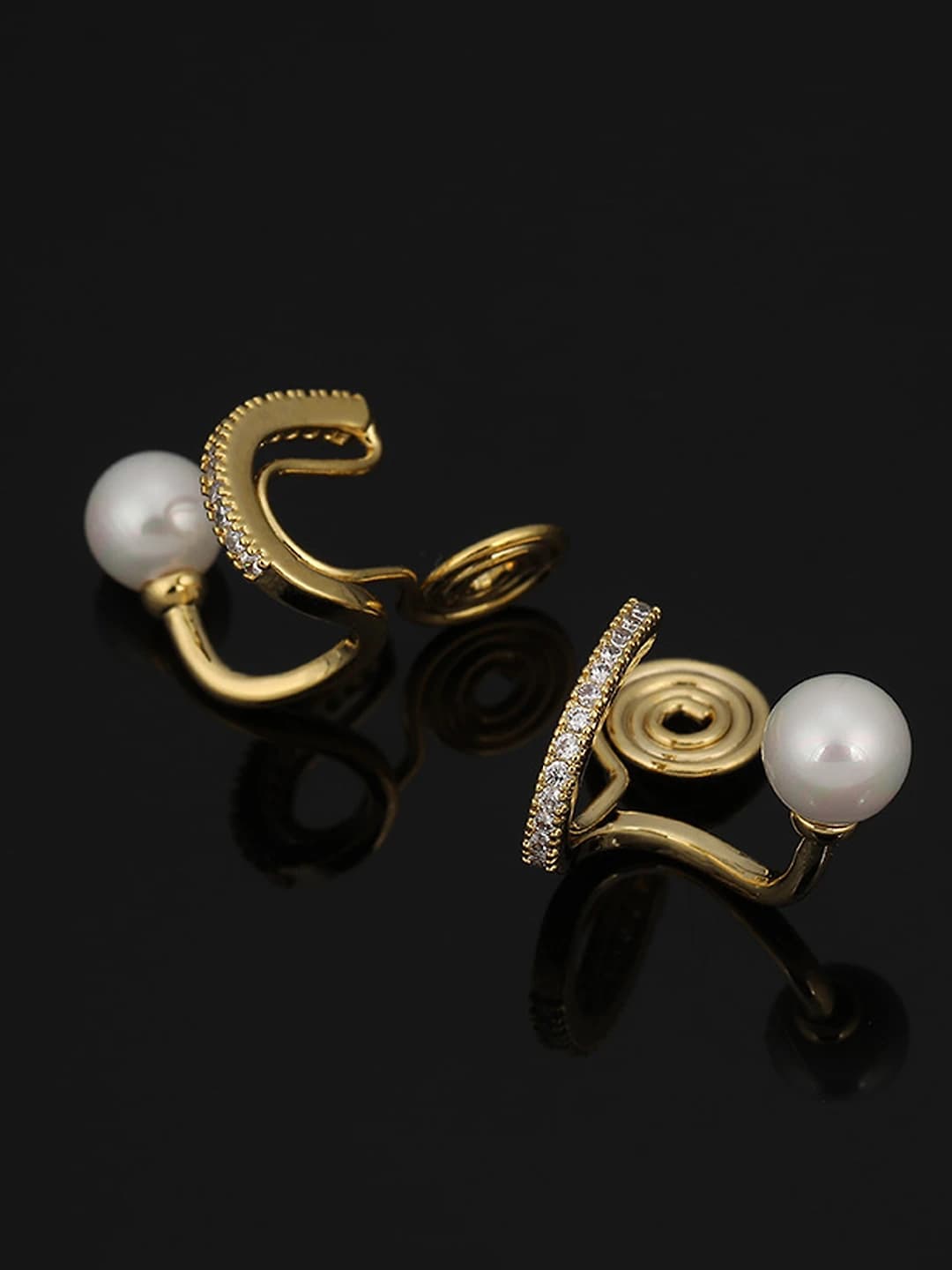 No hole. Clip-on. Gold