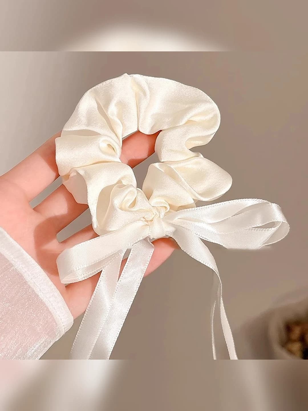 1# White bow
