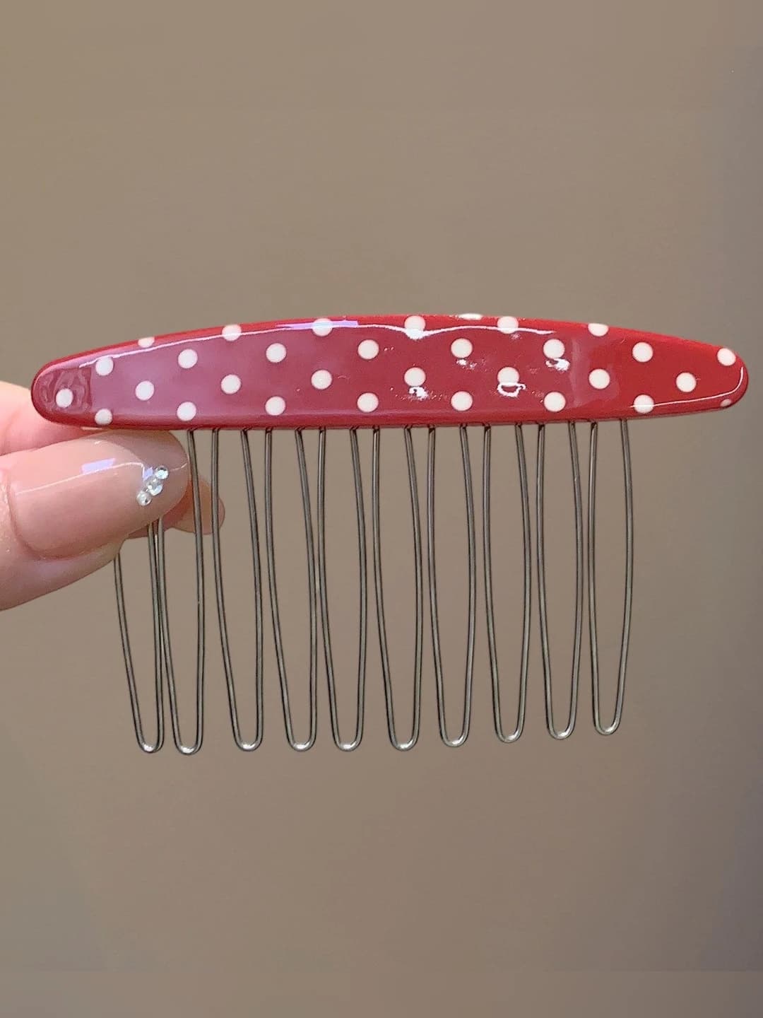 Red polka dot, 6.5 cm