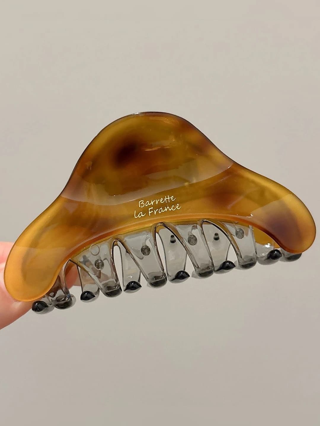 Ambar rang ~9 sm