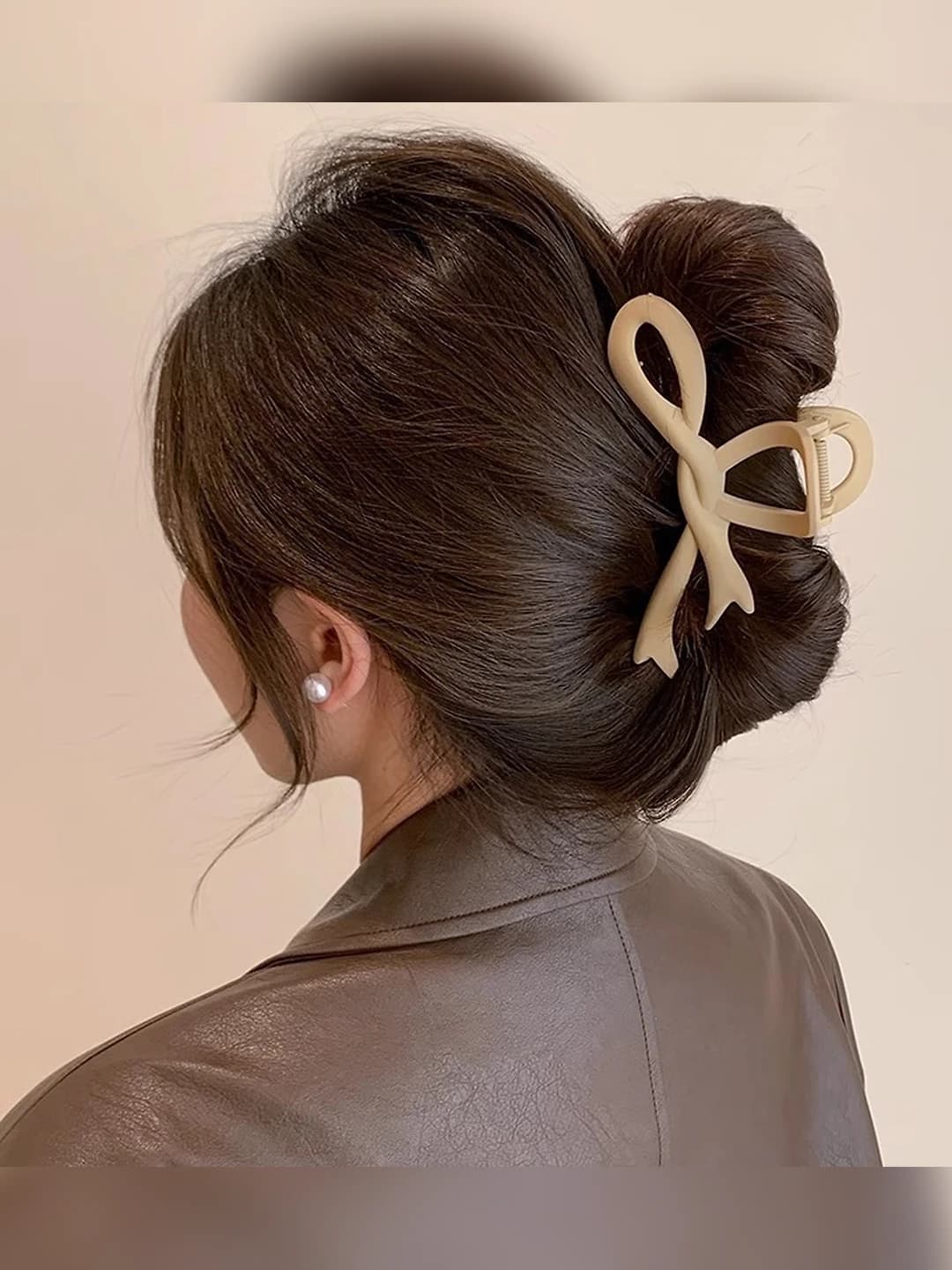 7# Milk-tea, bow