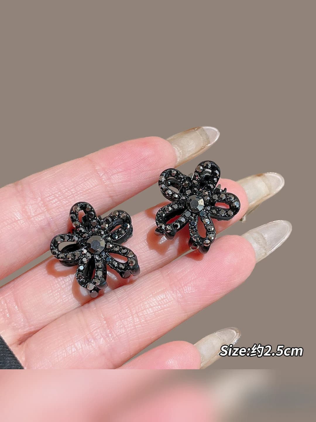 3# Black floral 2 pcs 3 cm