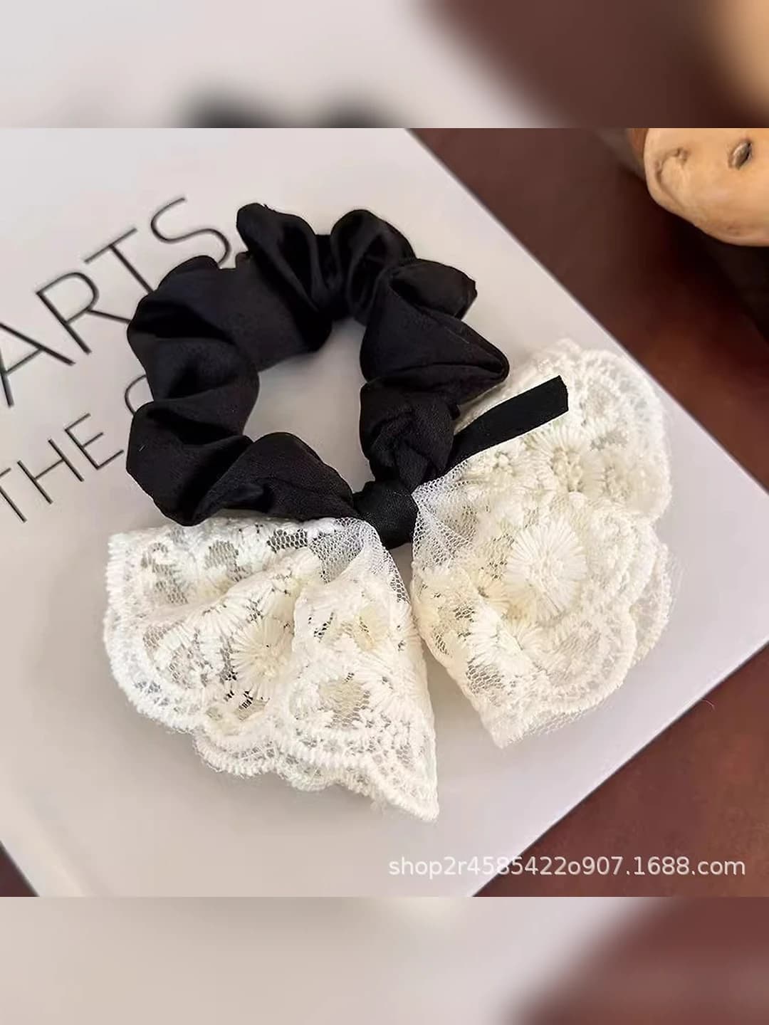 Double embroidered lace scrunchie 13 cm
