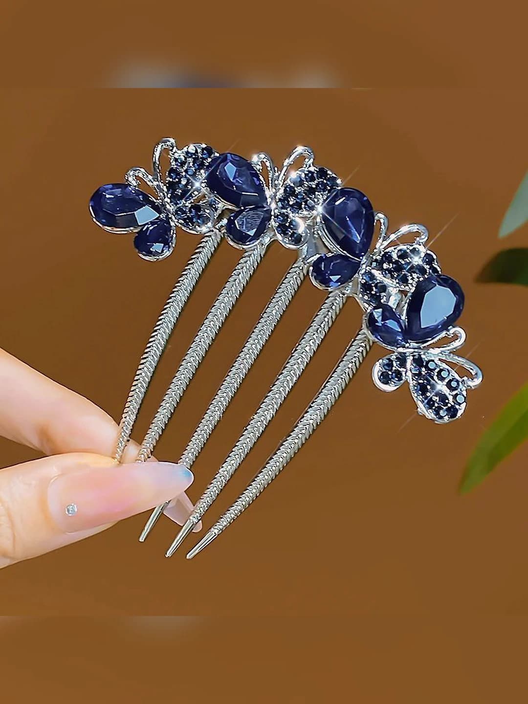 Blue (approx 8 cm)