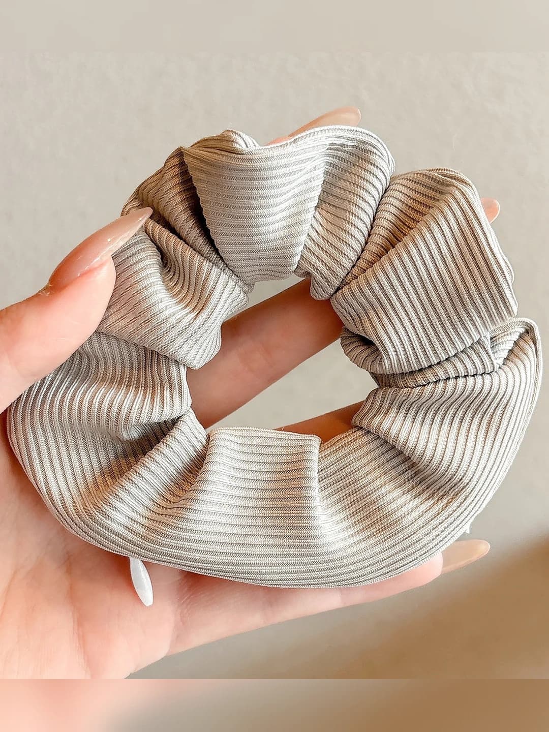 1# Zip scrunchie grey, 11 cm