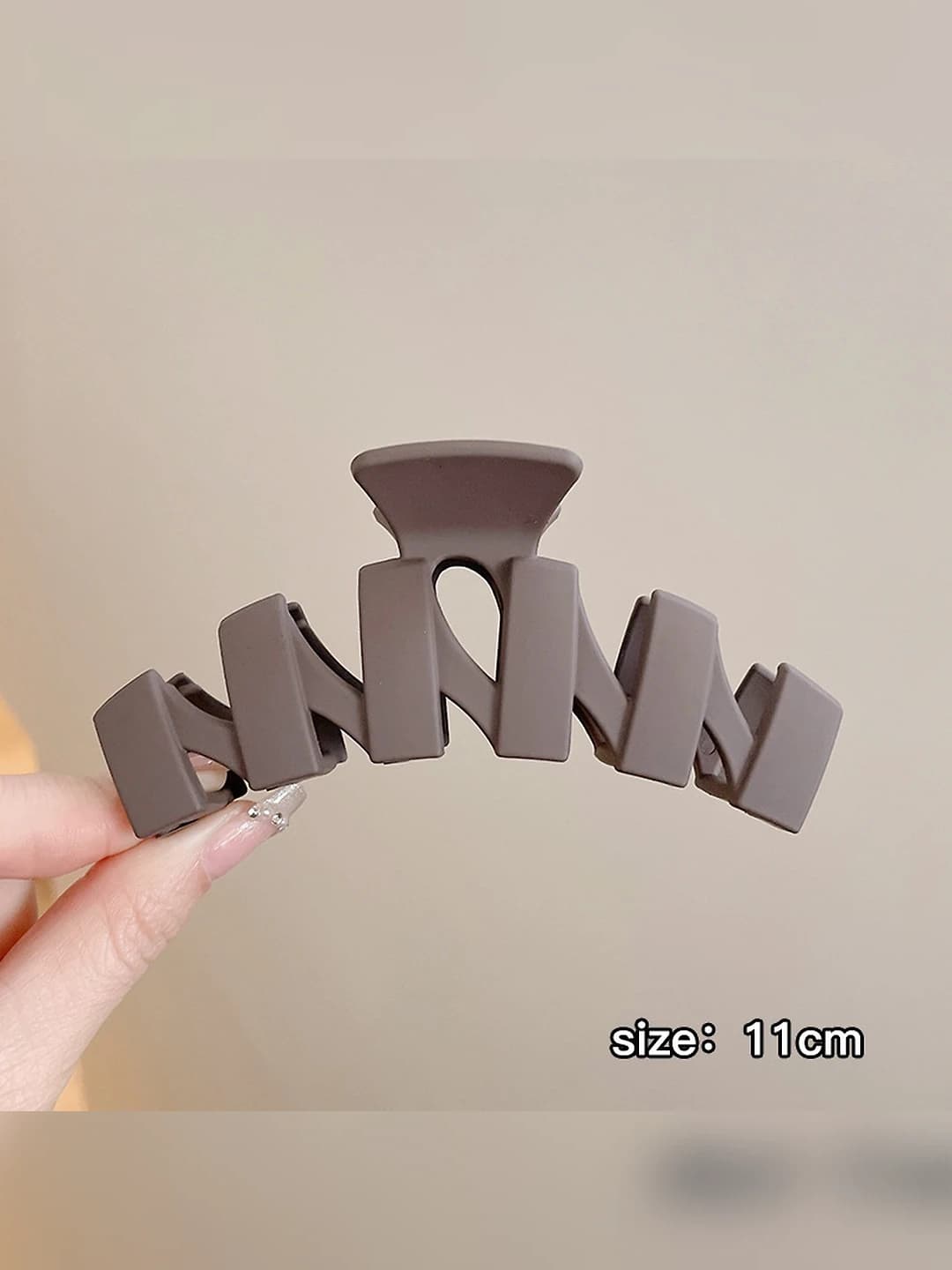 40# Irregular dark coffee clip