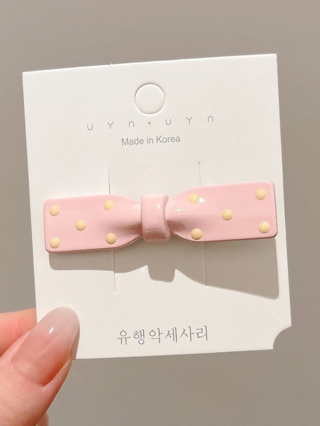 3# Acrylic dots bow