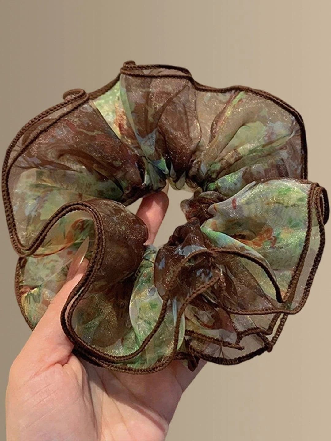 1# Brown-green mesh scrunchie 17 cm