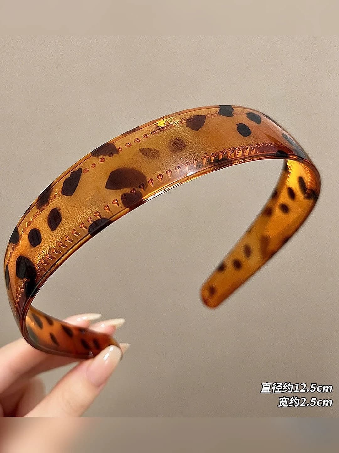 2# Dark leopard - acrylic - dia ~11 cm
