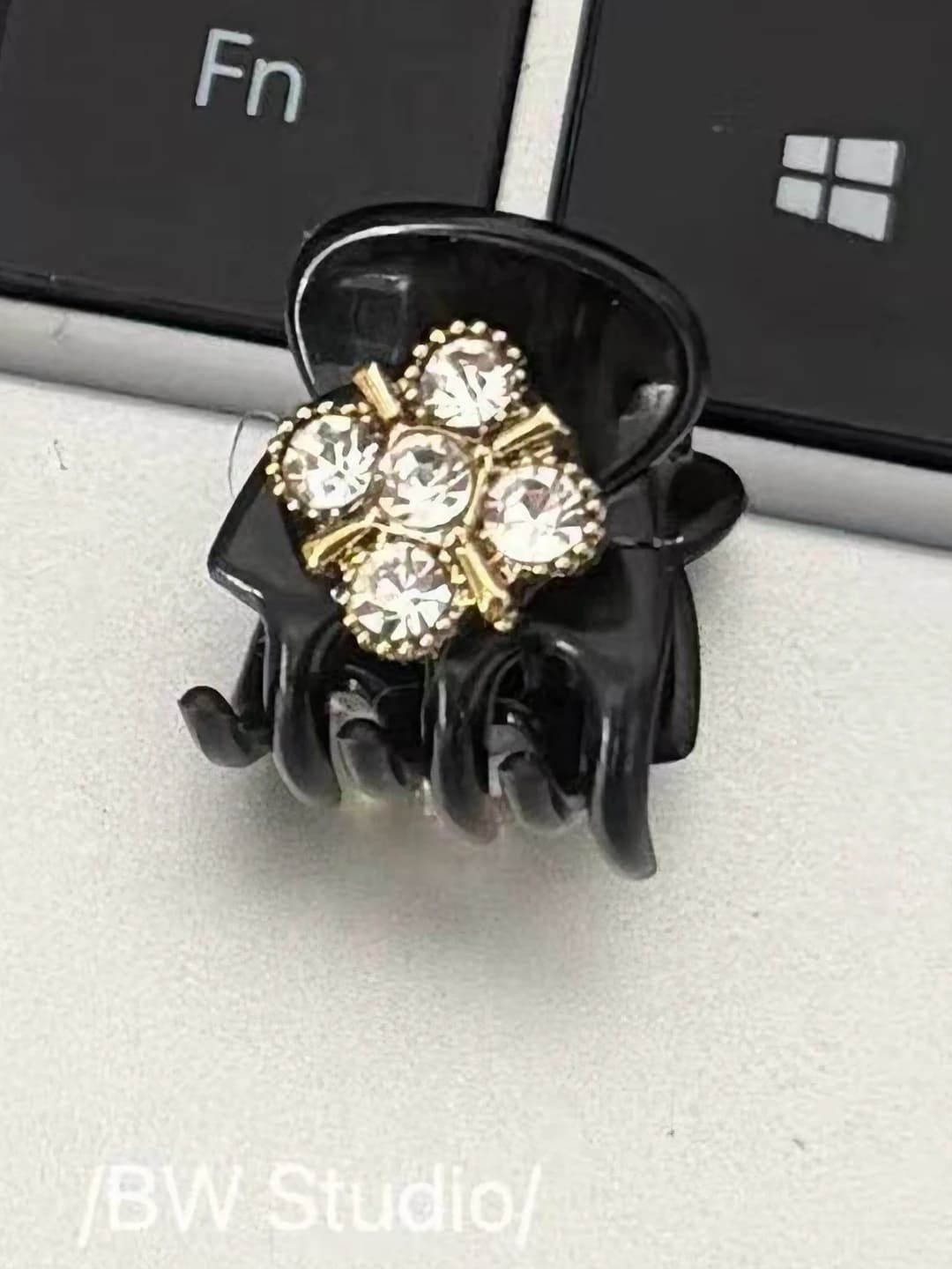 Mini olmosli gullar qisqich ~1.5 sm