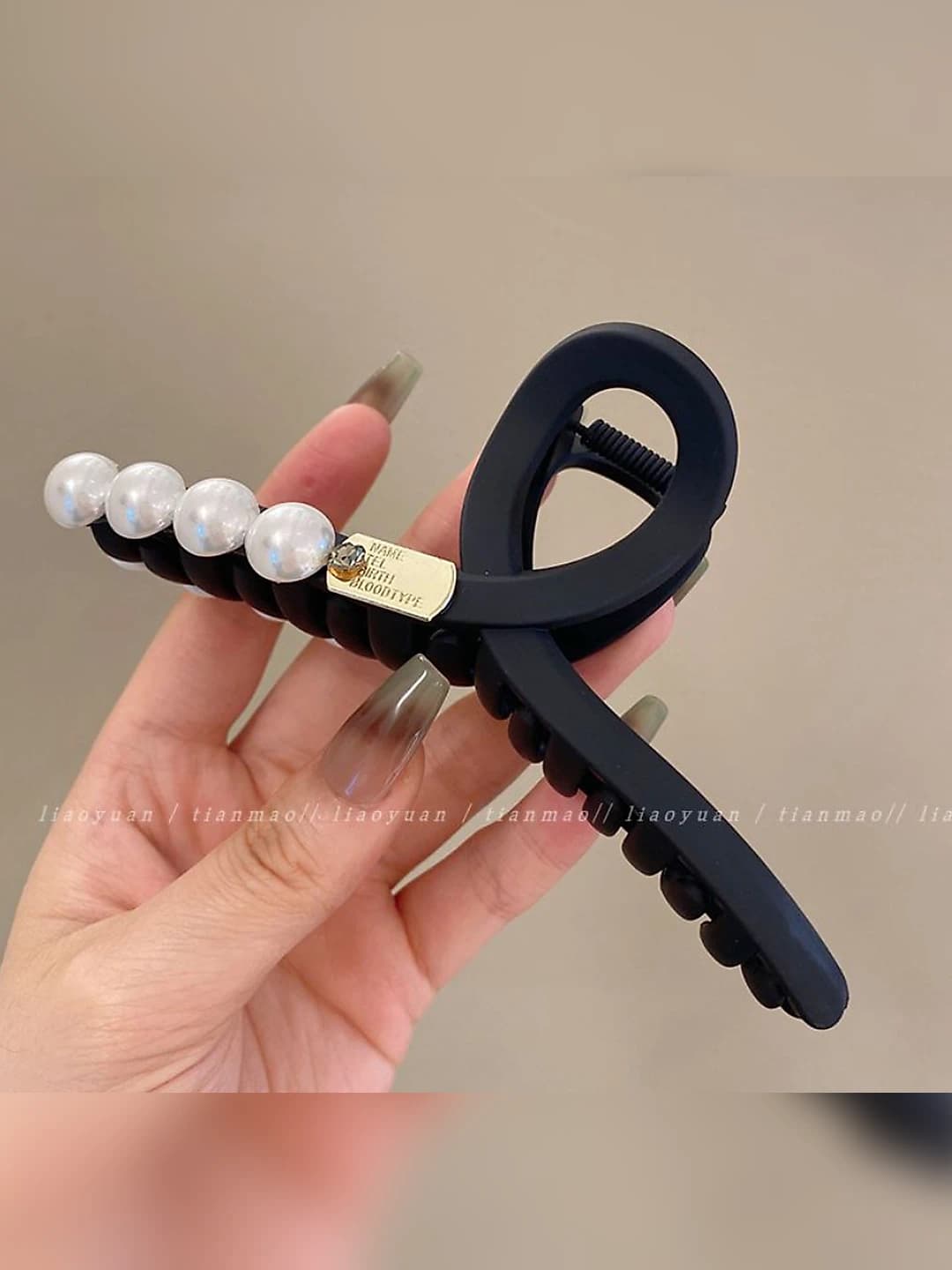 Matte black clip 13 cm