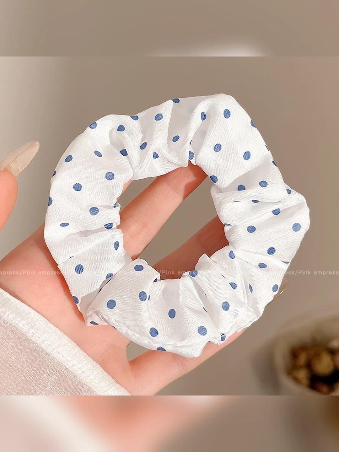 4# Белый с синими точками 9cm