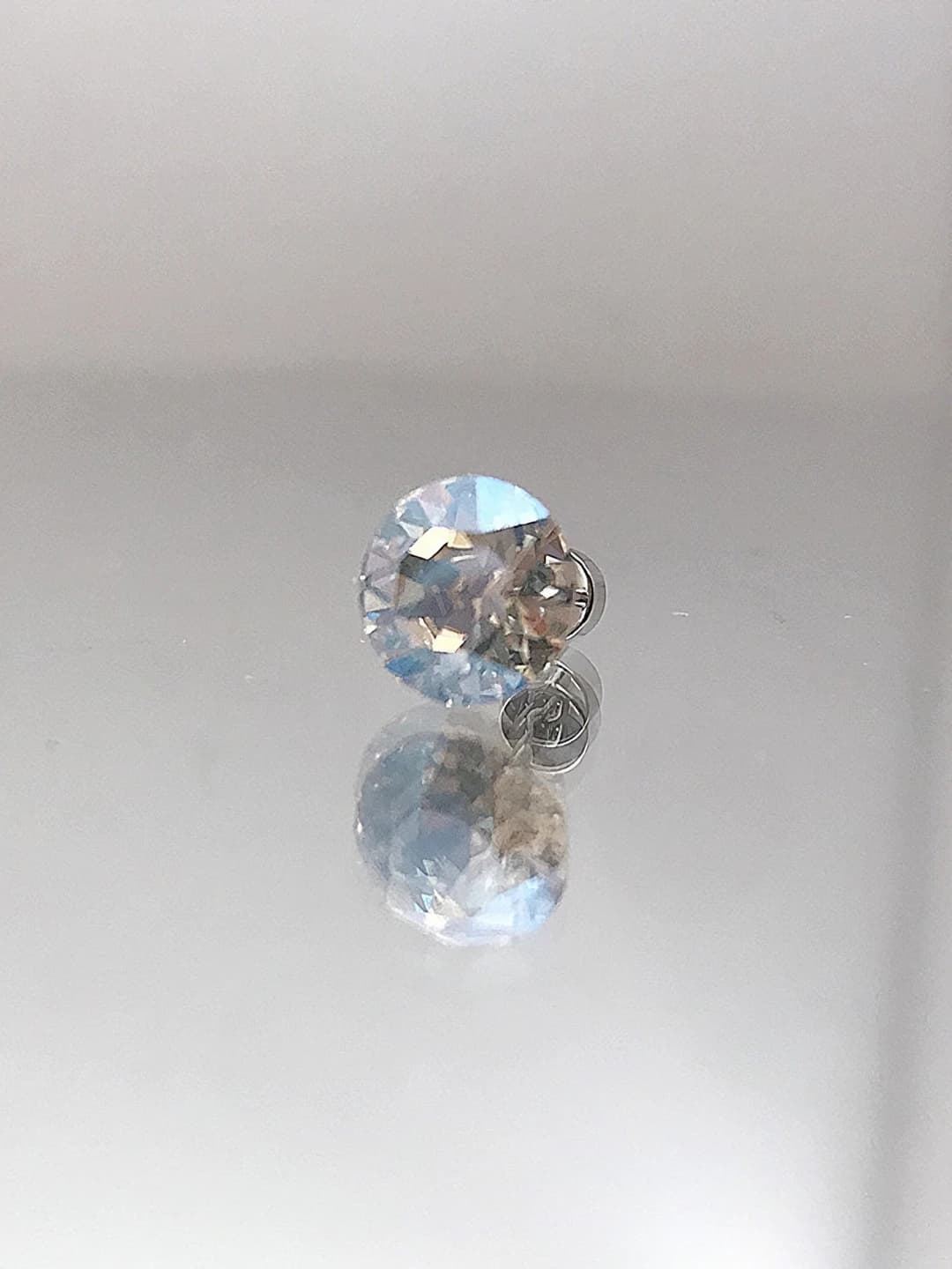Oy nurida oq 1 dona (8.4 mm)
