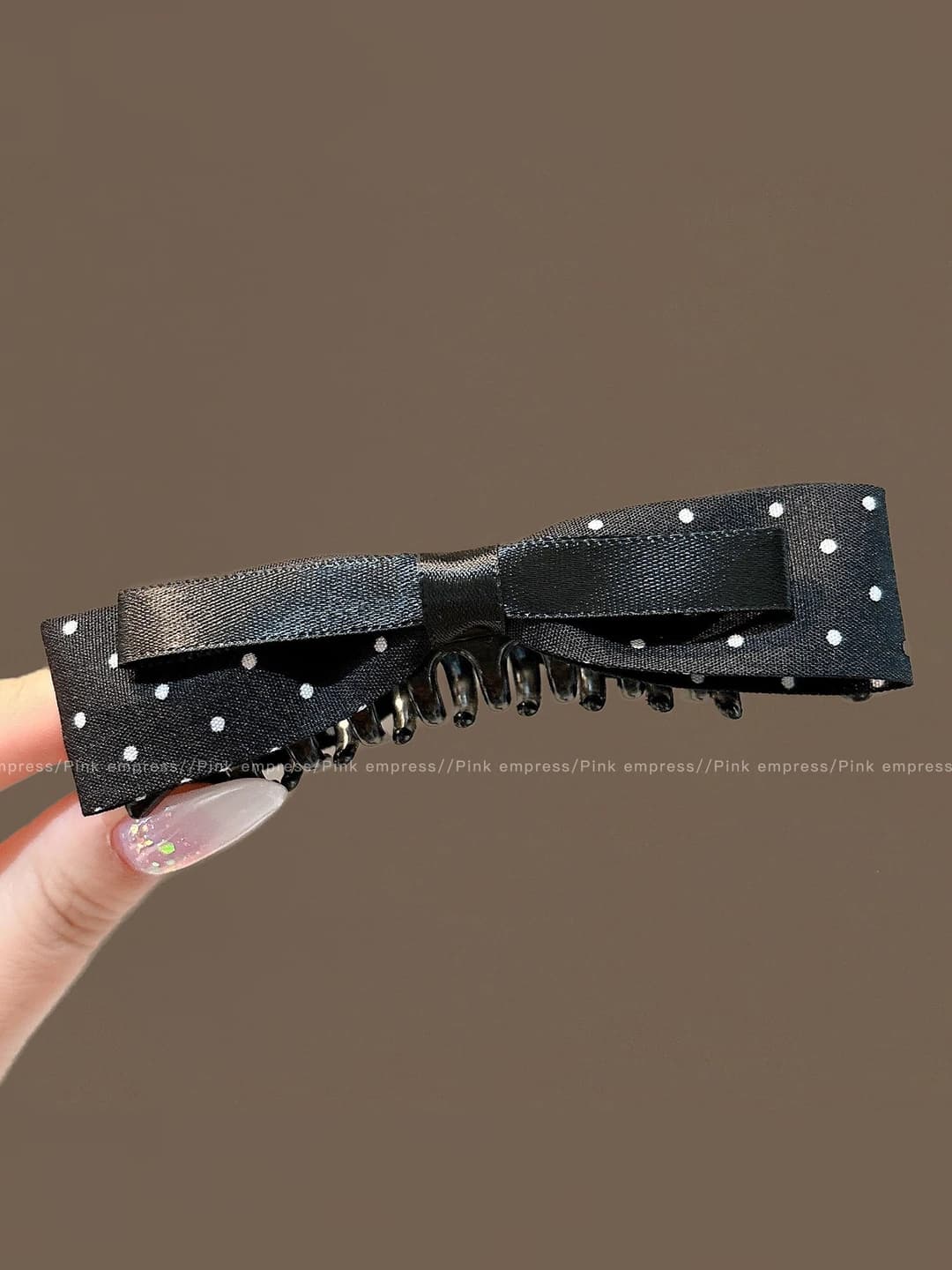 Polka dot, bow, banana clip