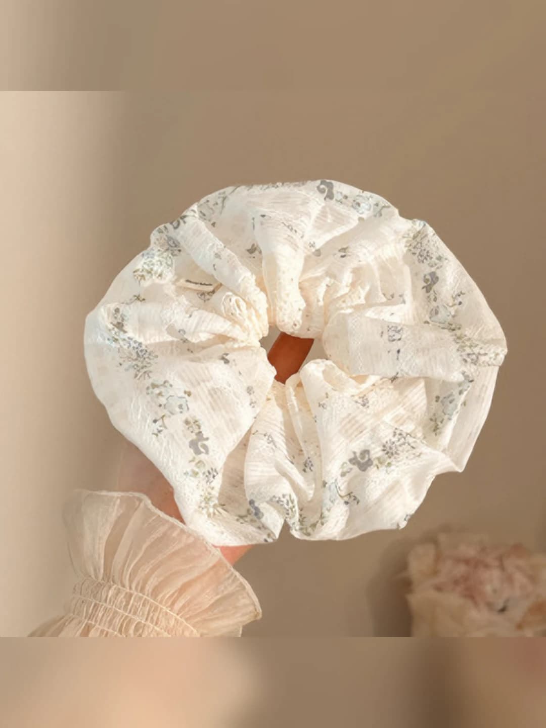 4# Blue floral 19 cm