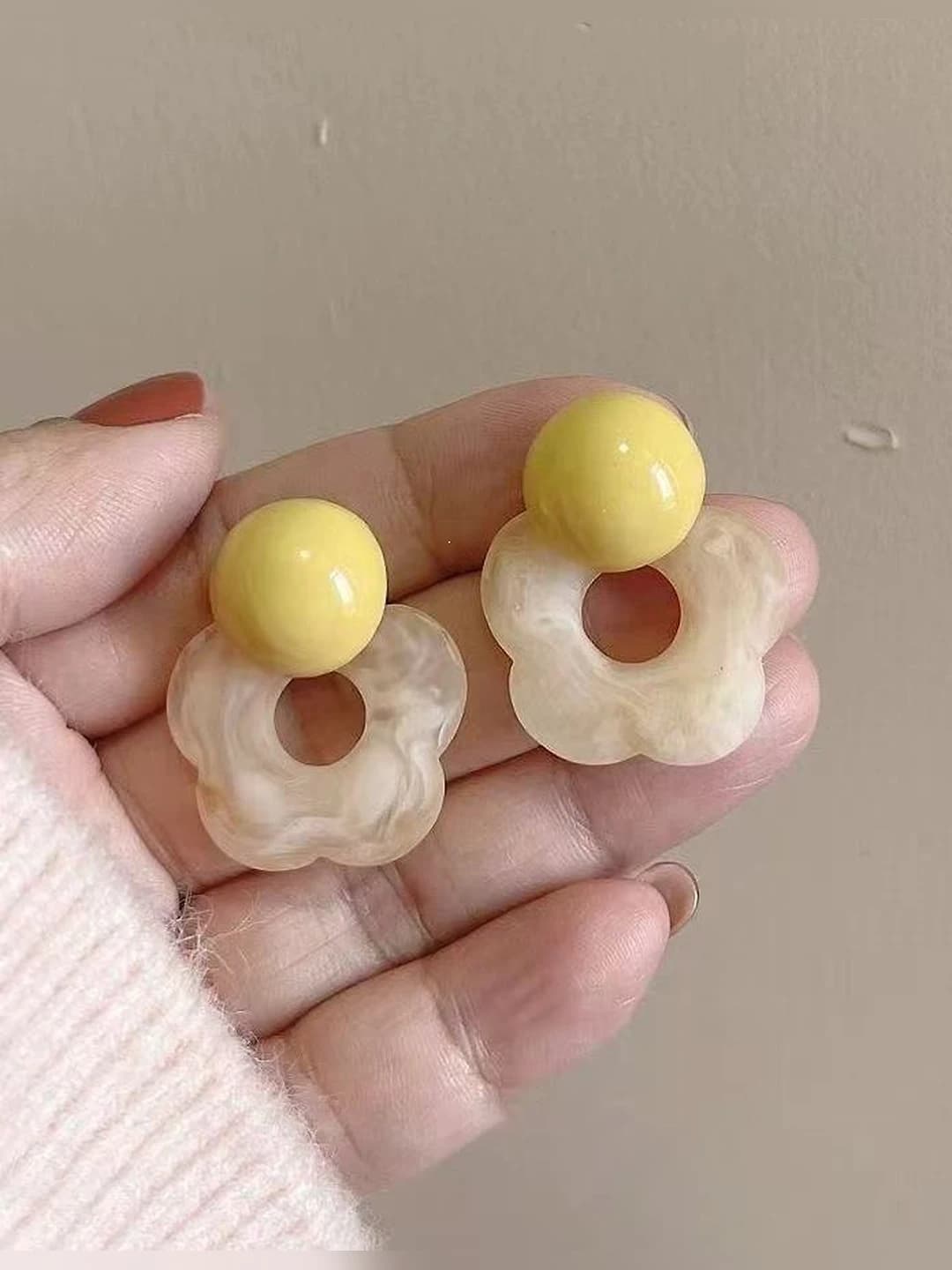 5# Yellow star pendant