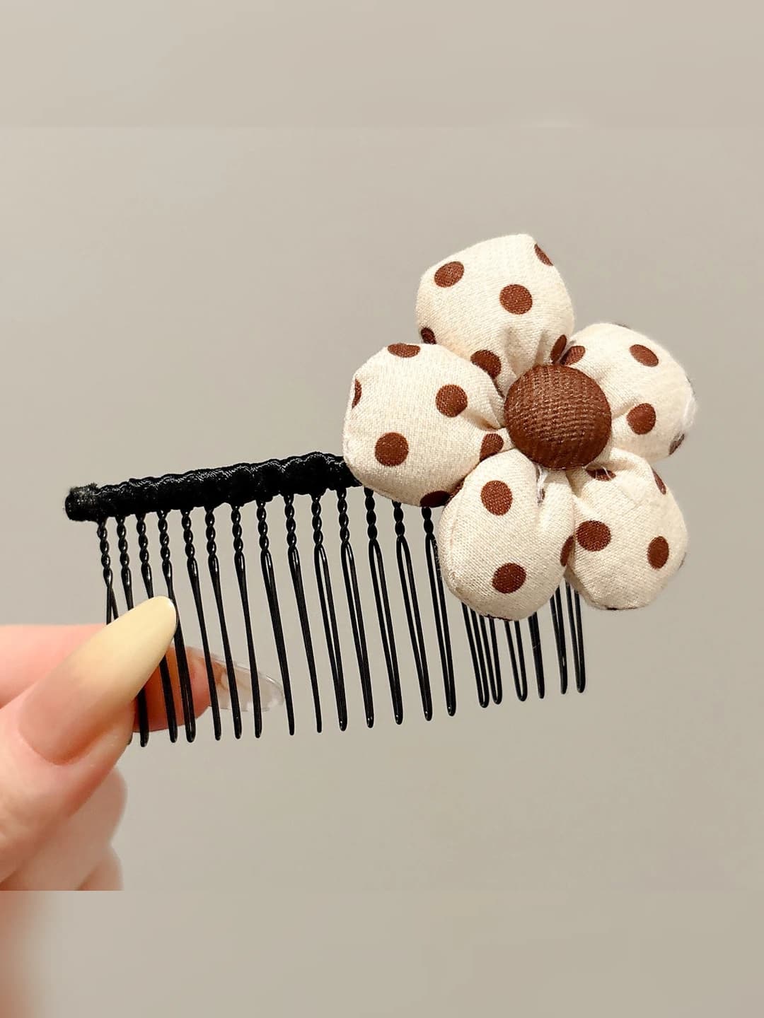 1# Beige with flowers - comb ~7.5 cm