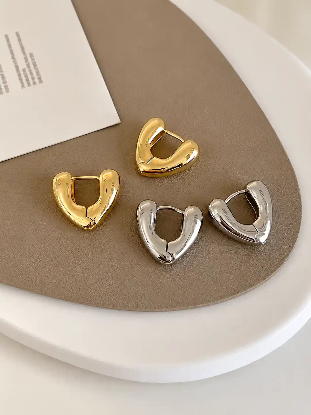 Women's geometric cut-out heart earrings, simple ins style for office