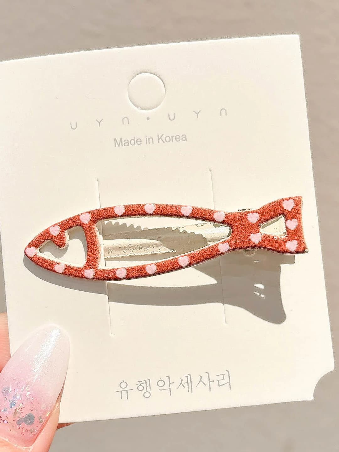 1# Brown polka dot fish clip, 6 cm