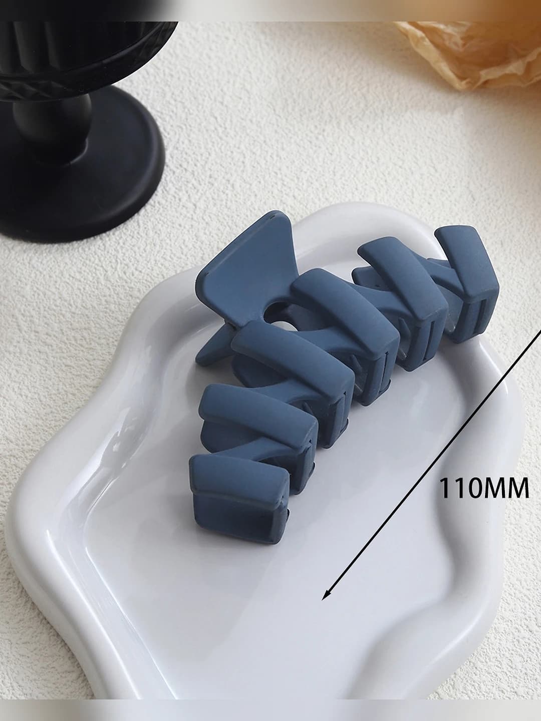 Dark blue wavy clip, 11 cm