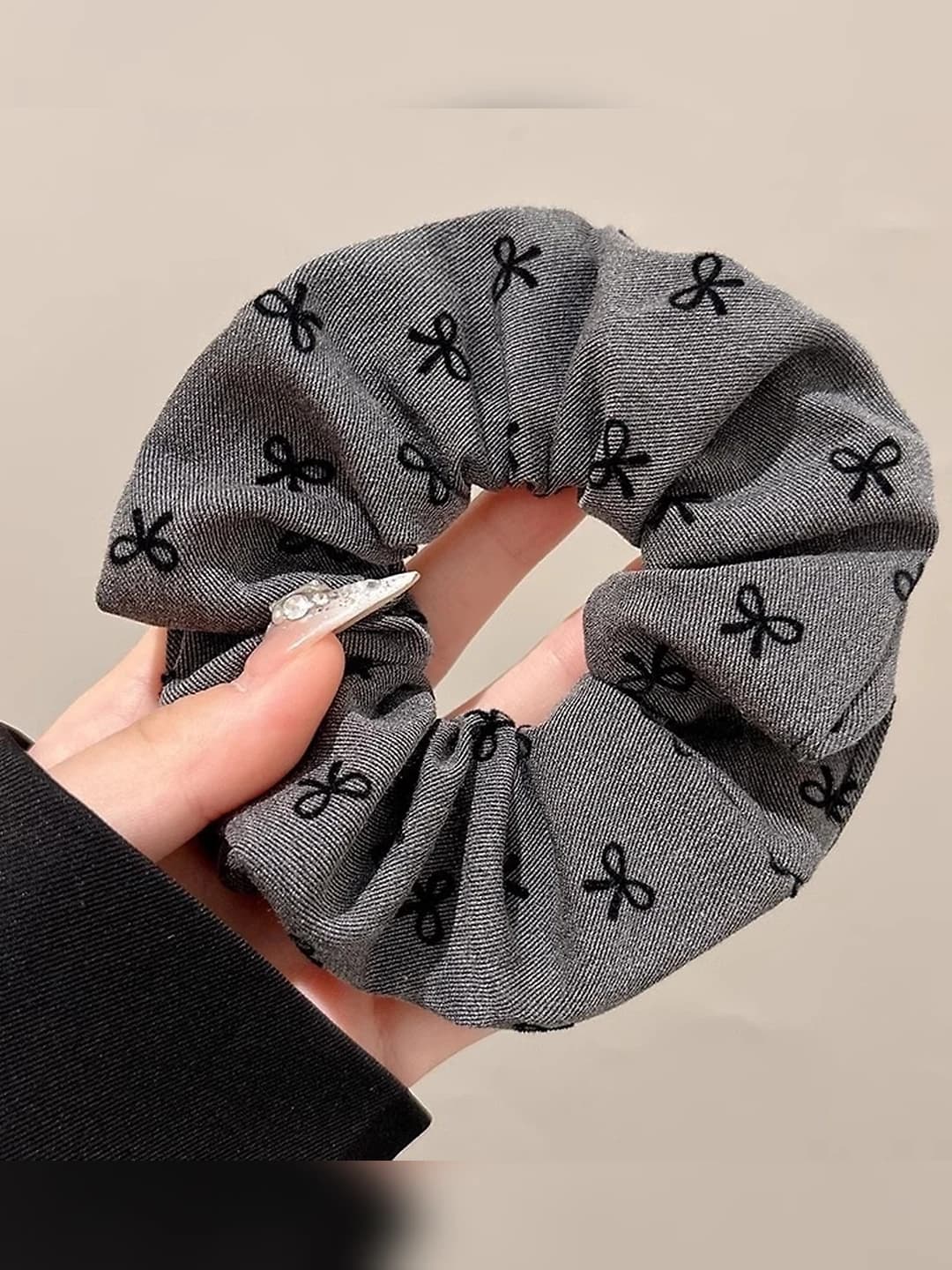 2# Grey bow