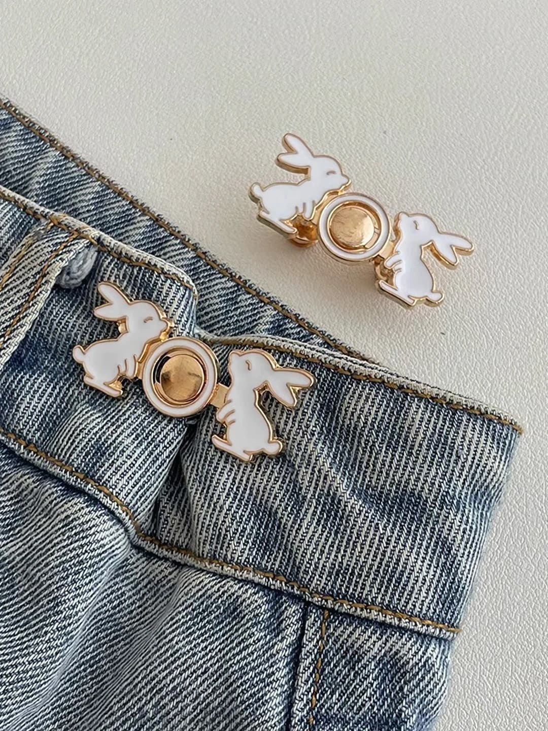 39# Rabbit, 1 pc (pin)