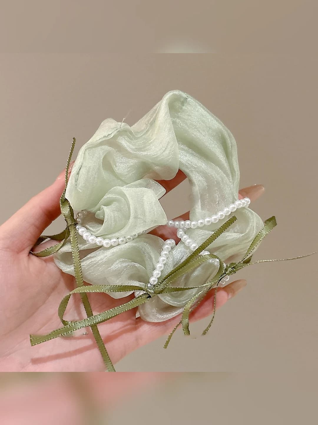 3# Green mesh hair tie