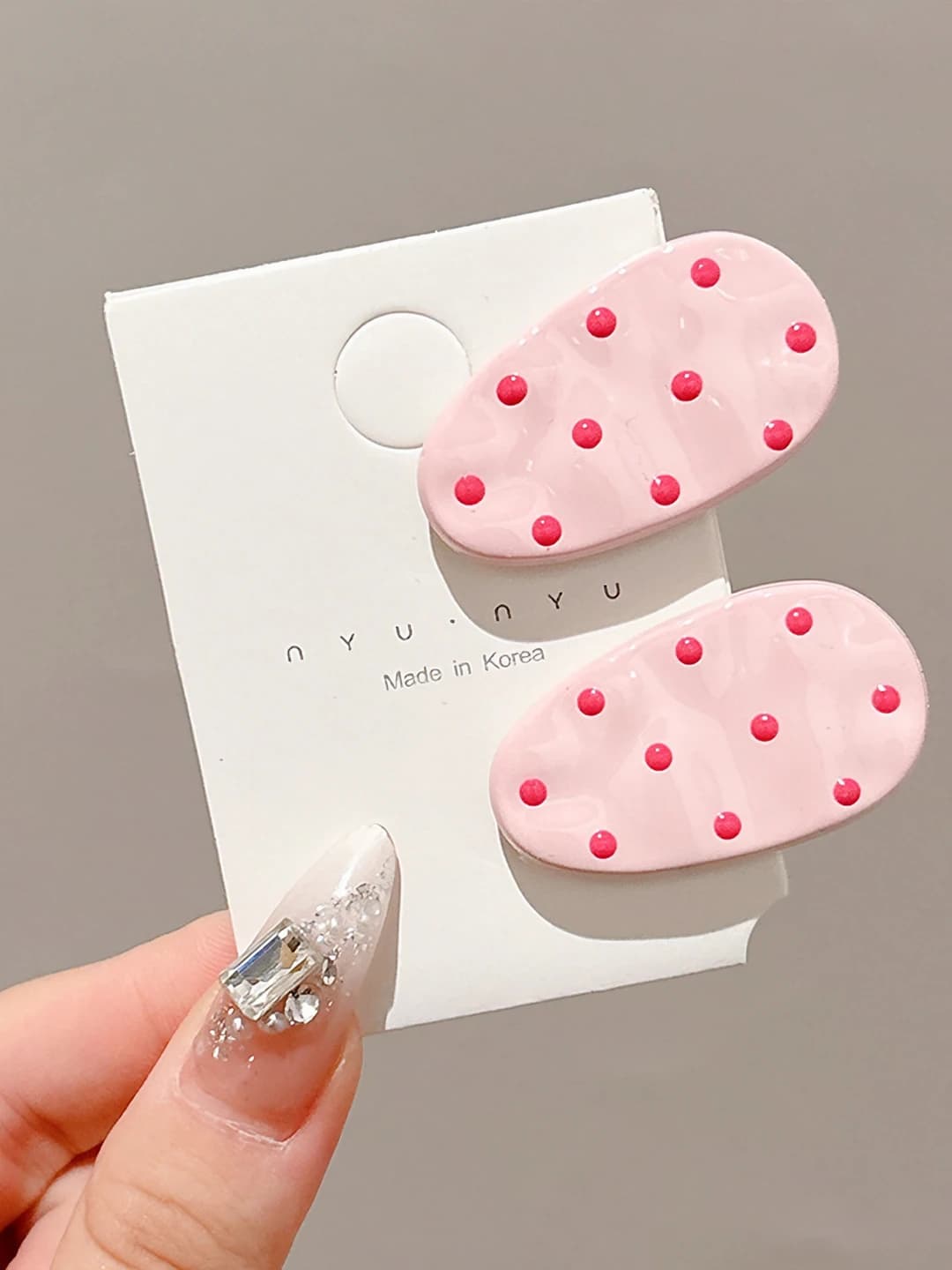 Pink polka dot clip ~4 cm