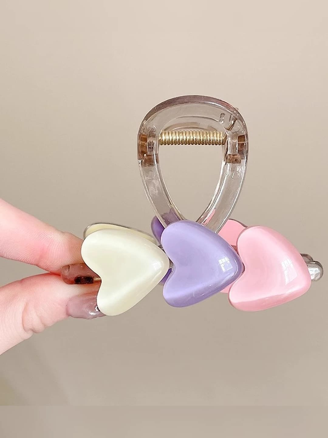 Yurak shaklidagi rang-barang qisqich 8 cm