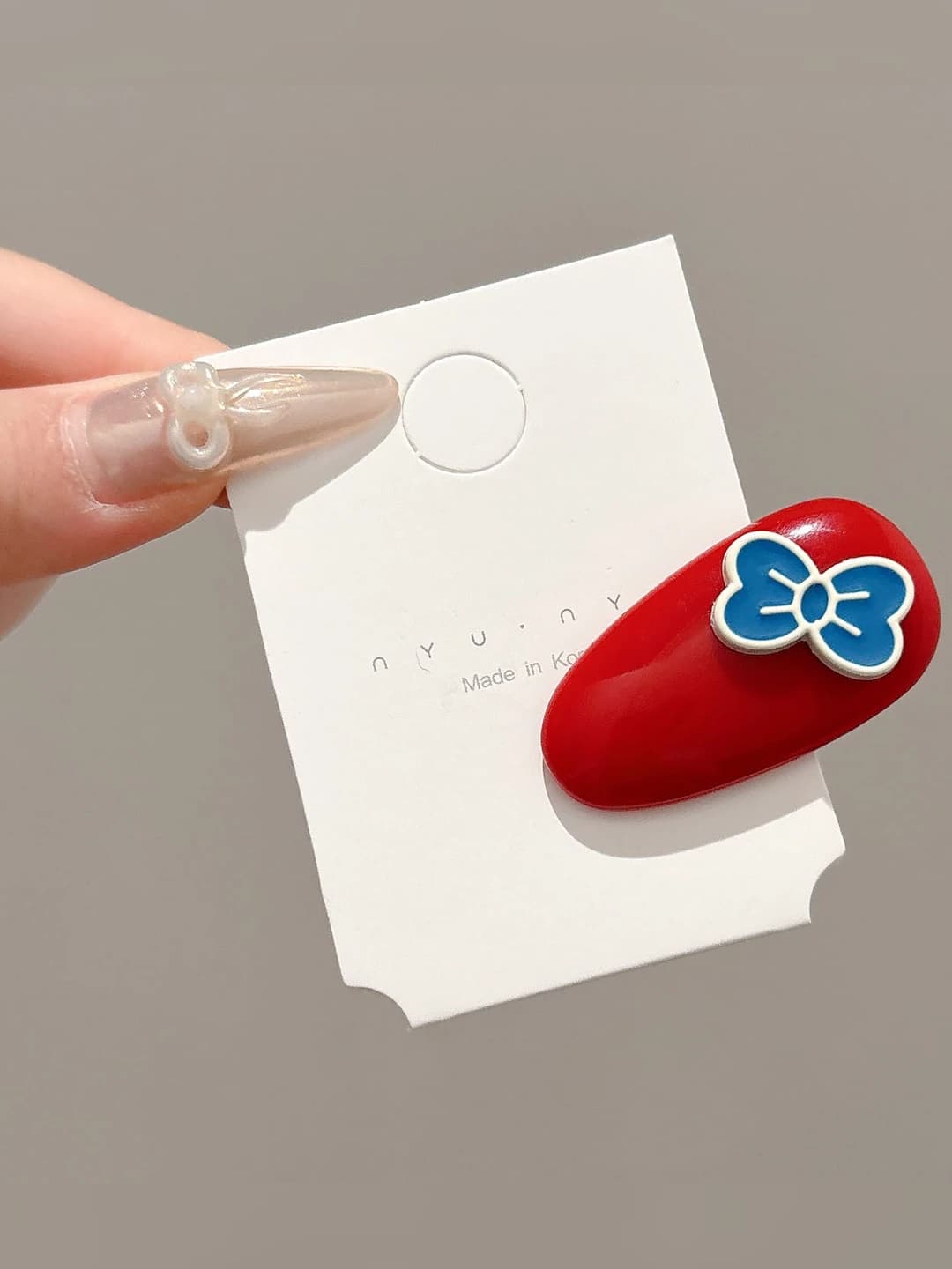 Red small clip, 4 cm