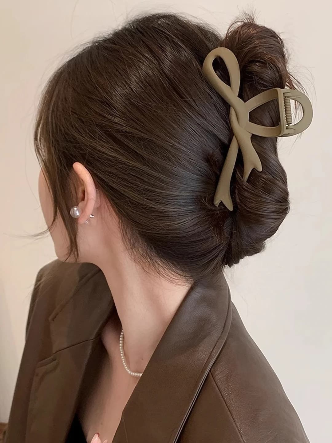 8# light coffee bow clip