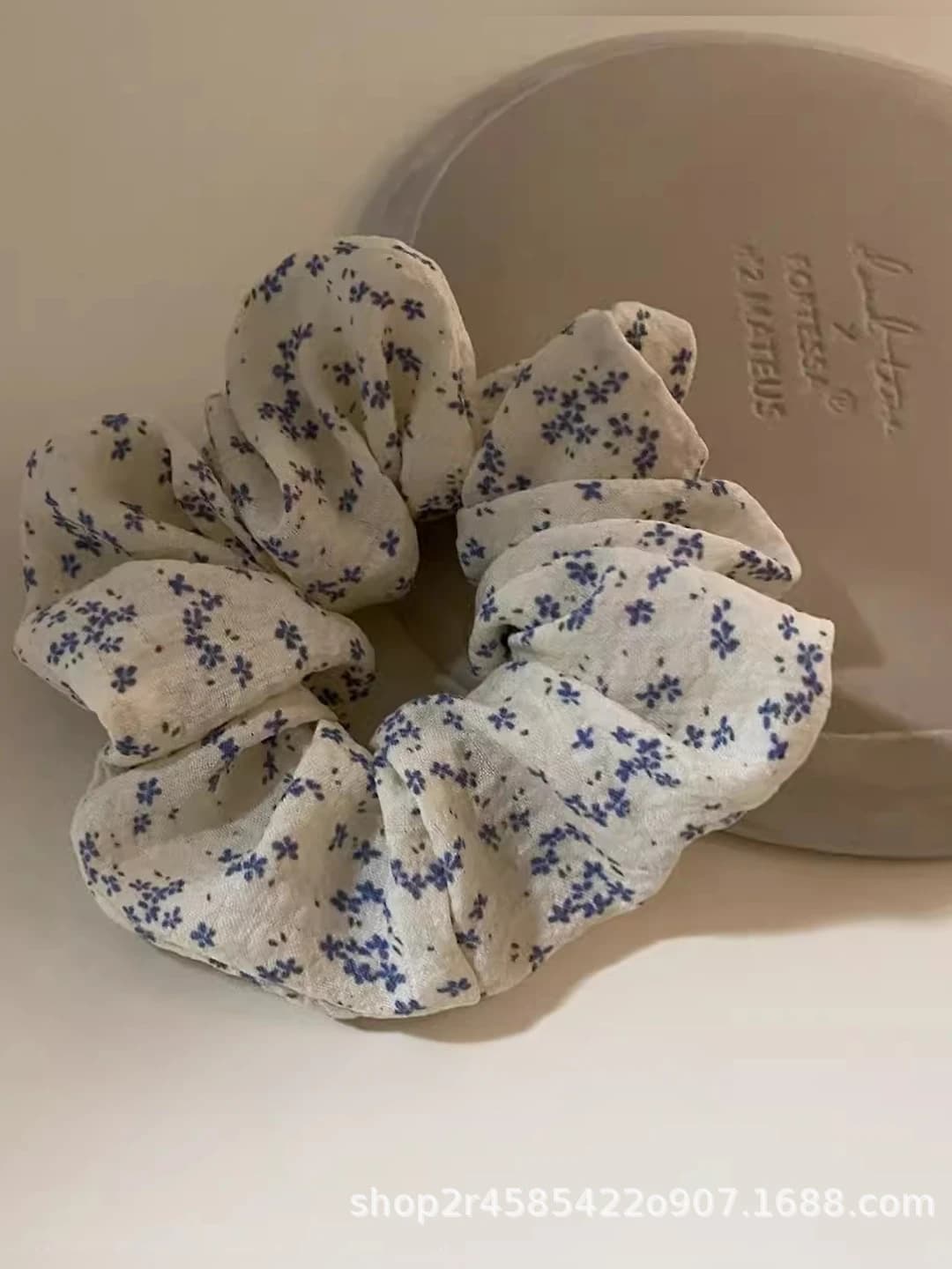 Light blue floral 10 cm
