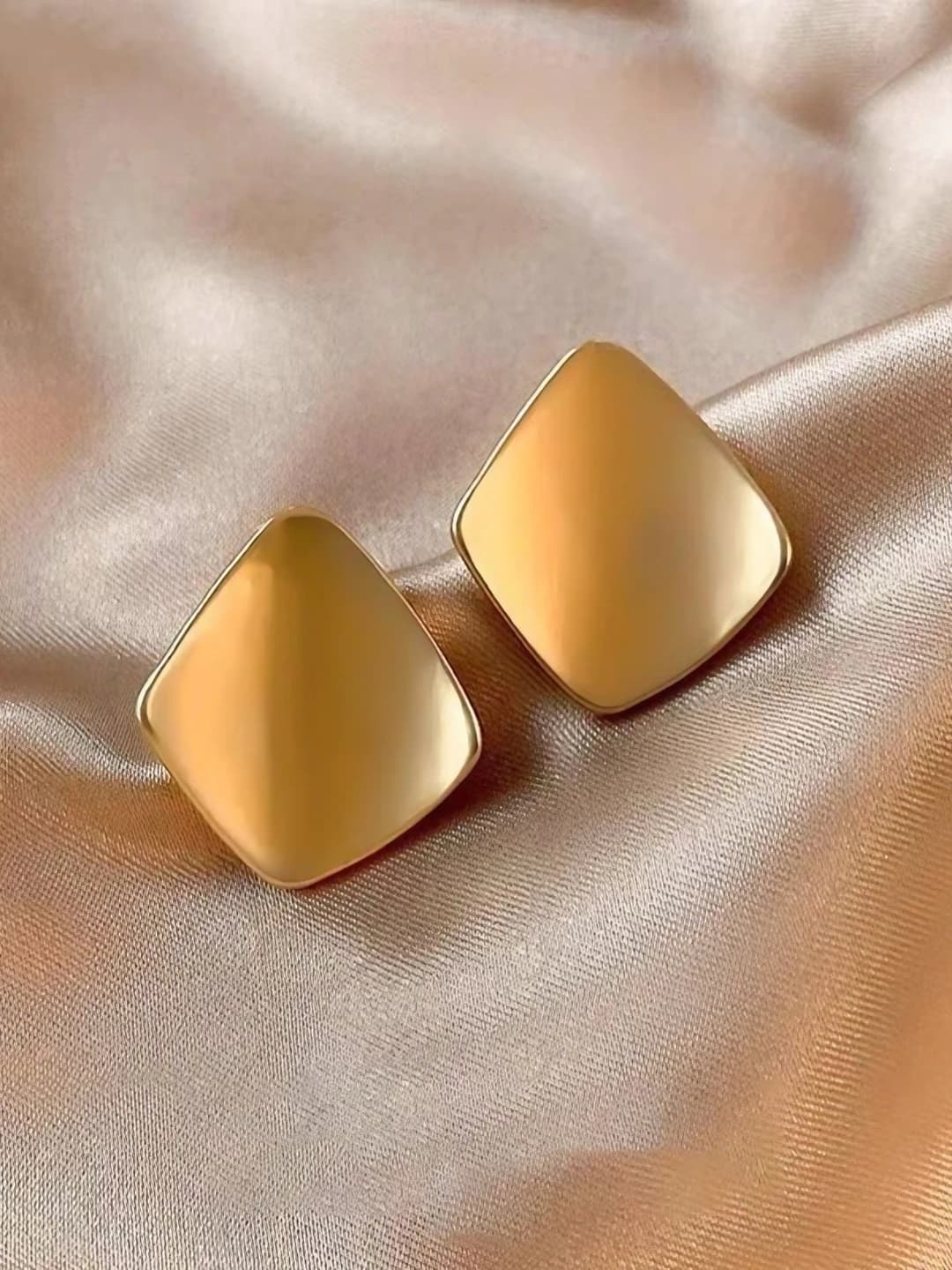 6# Gold irregular square earrings