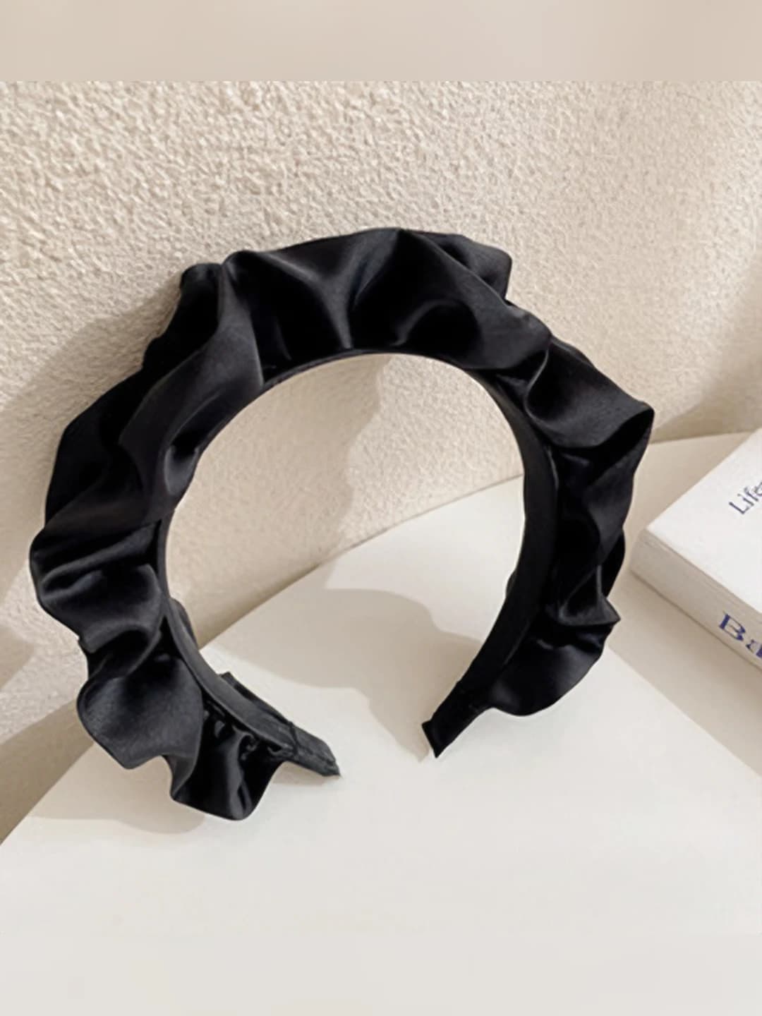 1# Black, ruffled, large