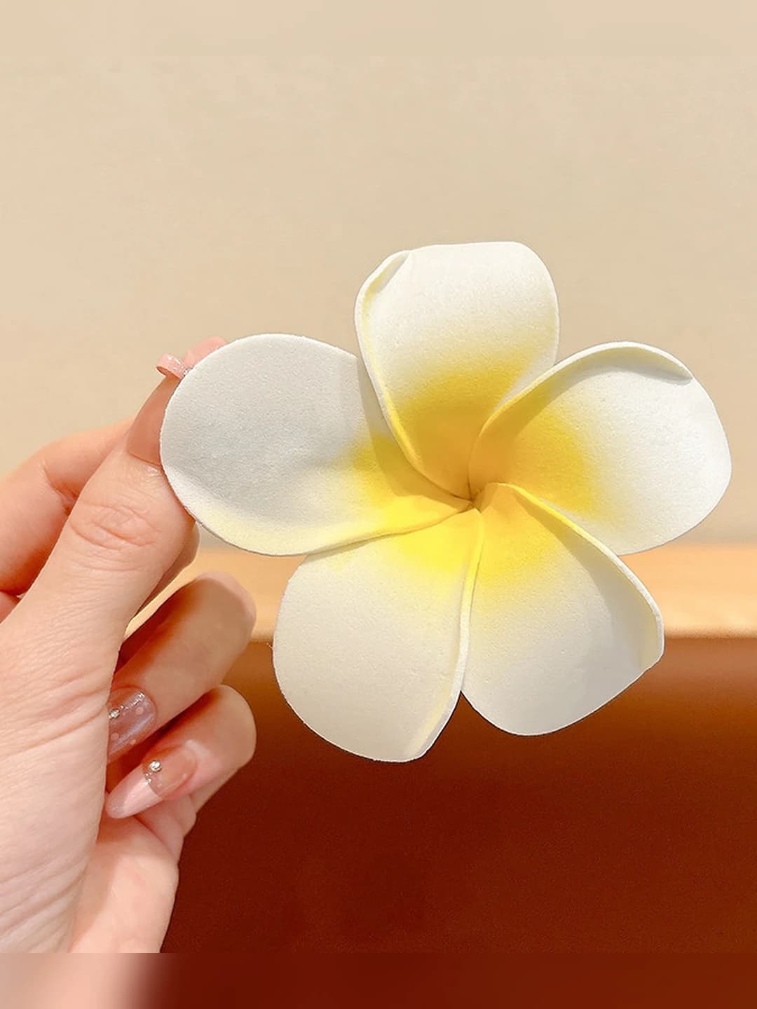 3# Plumeria qisqichi - katta 9 sm