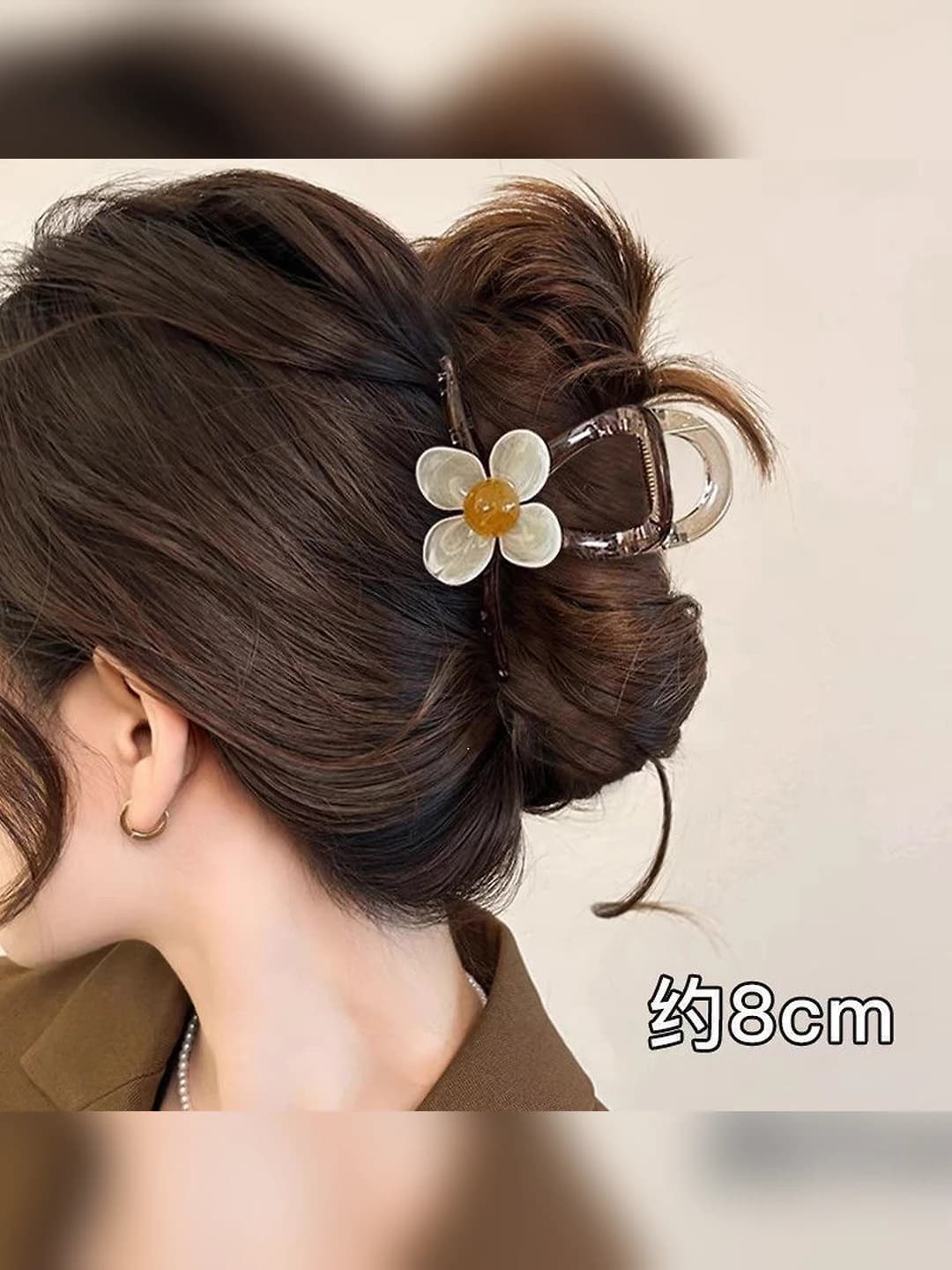 1# Beige four-petal flower clip 8cm