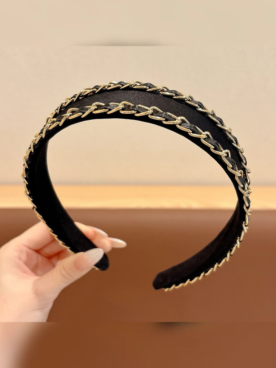Black-gold chain headband - width 3 cm