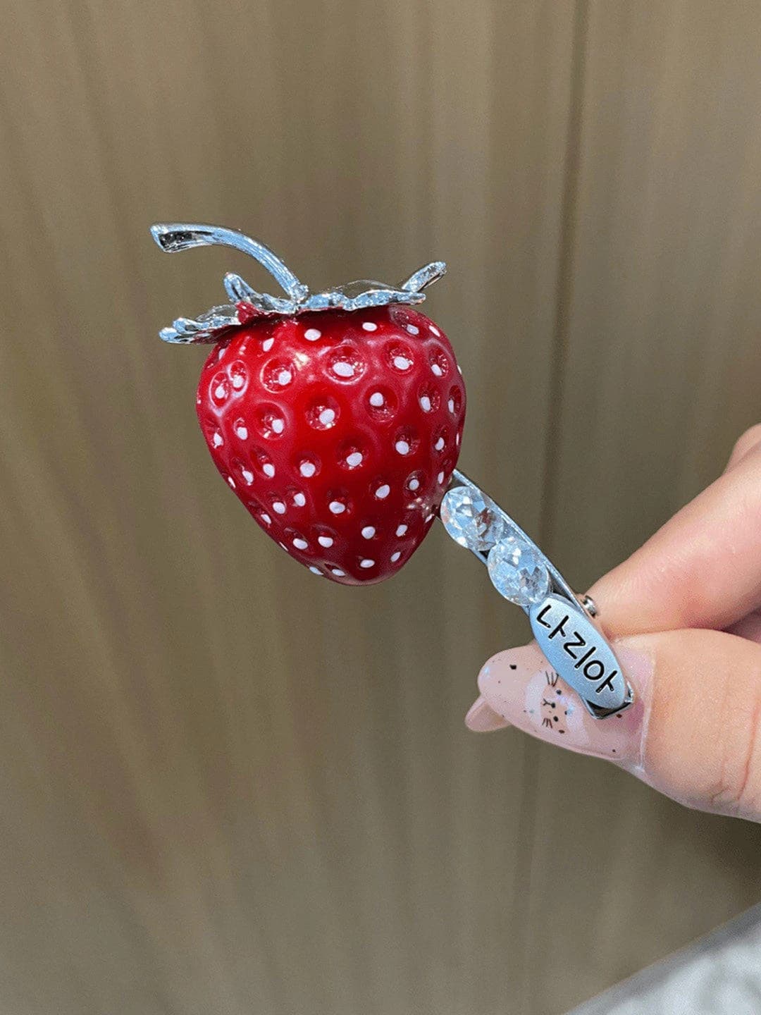 2# Red strawberry 6.2 cm