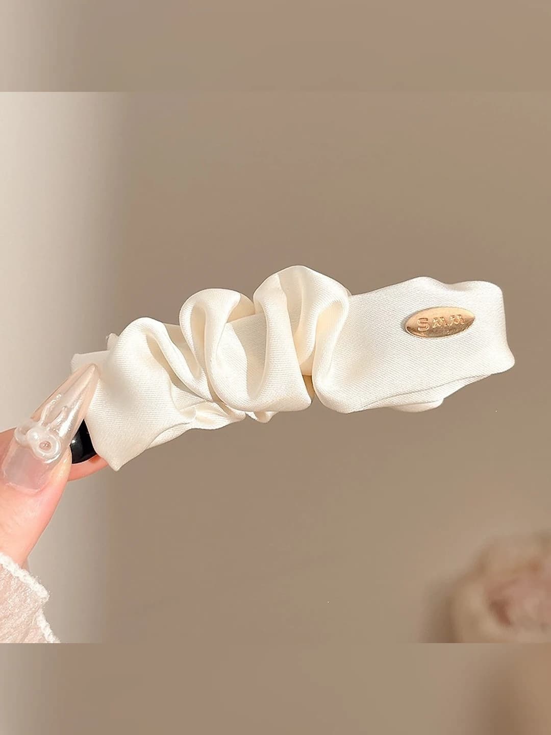 Off-white, base clip 10 cm