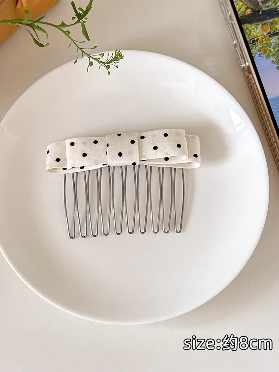 White polka dot hair comb