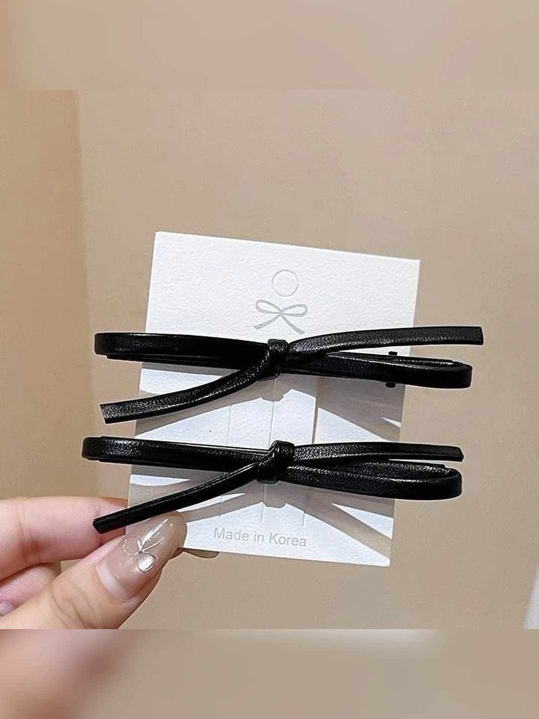 2# Black bow hair clip ~8cm