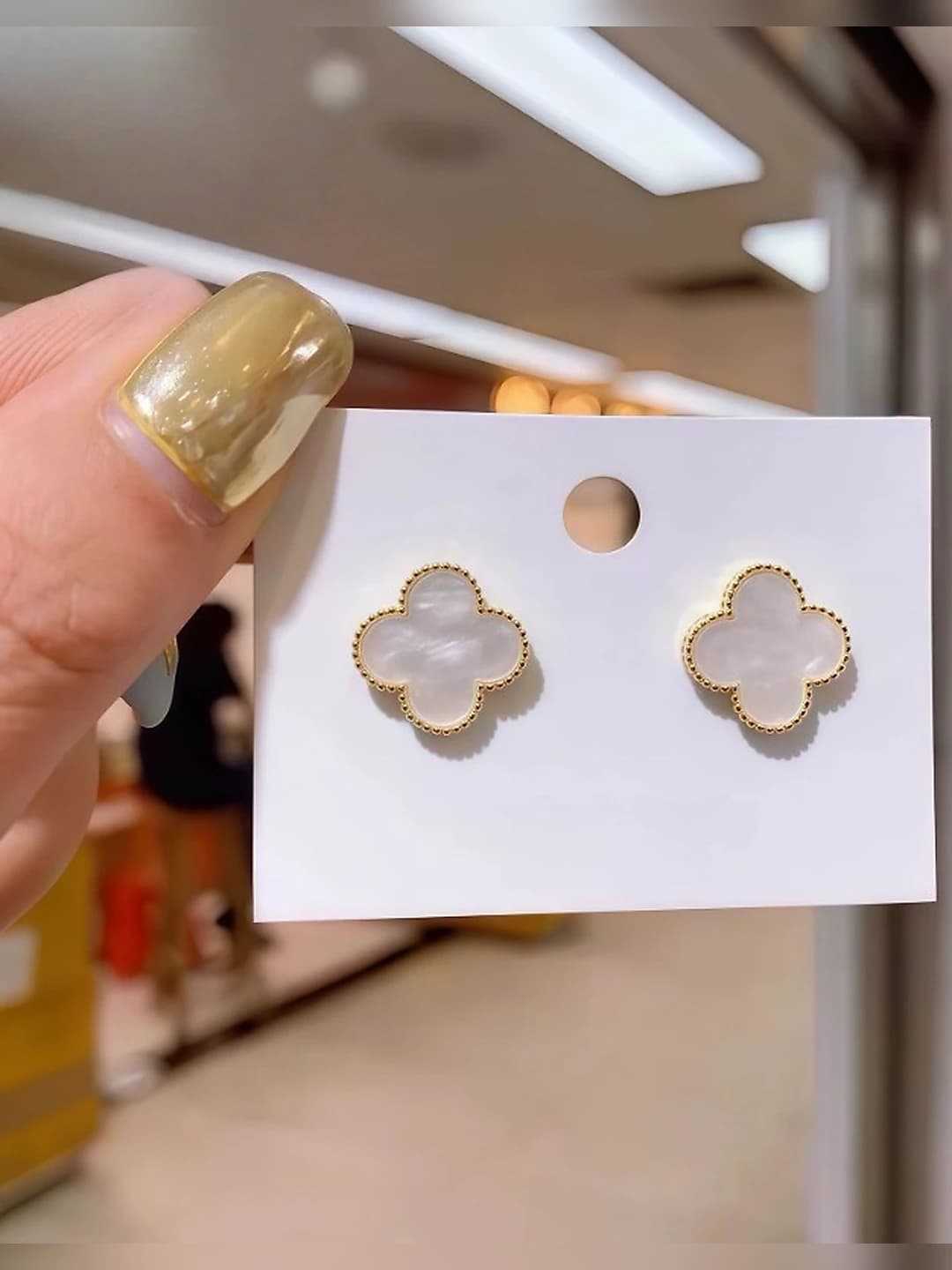 2# Four-leaf clover, white, pair