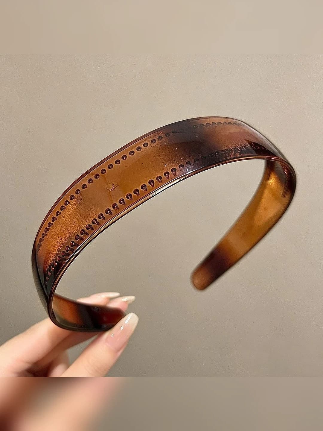 3# Amber brown acrylic diameter ~11 cm