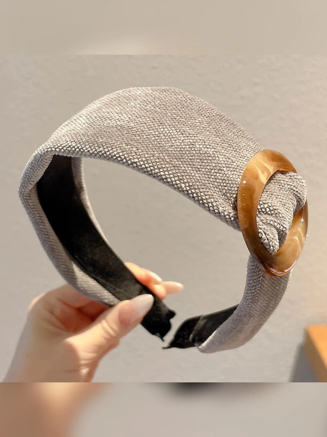 Grey - base 3 cm, edge 5 cm, accessory 5*5.2 cm