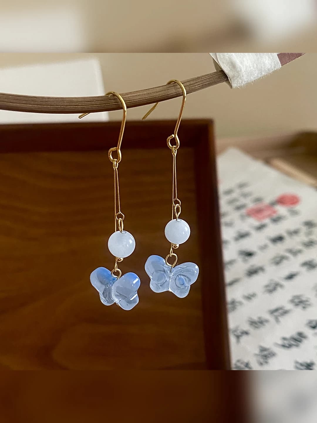 13# ear hook - gold - blue