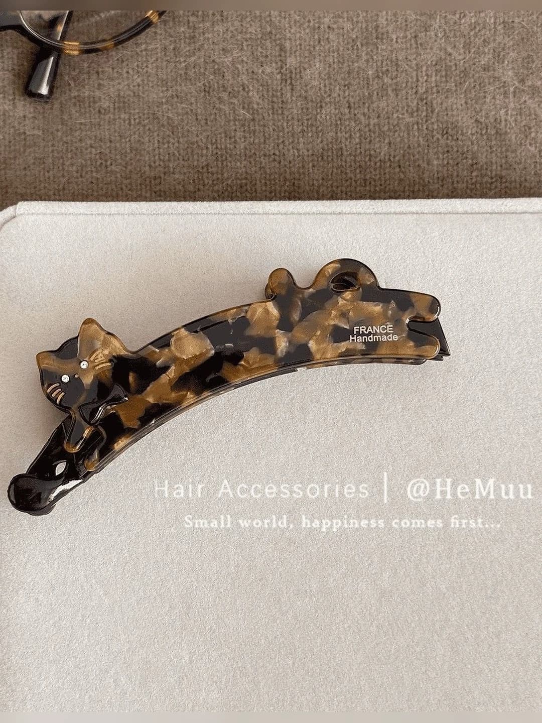 3# Cat banana clip gold-brown leopard ~10.5 cm