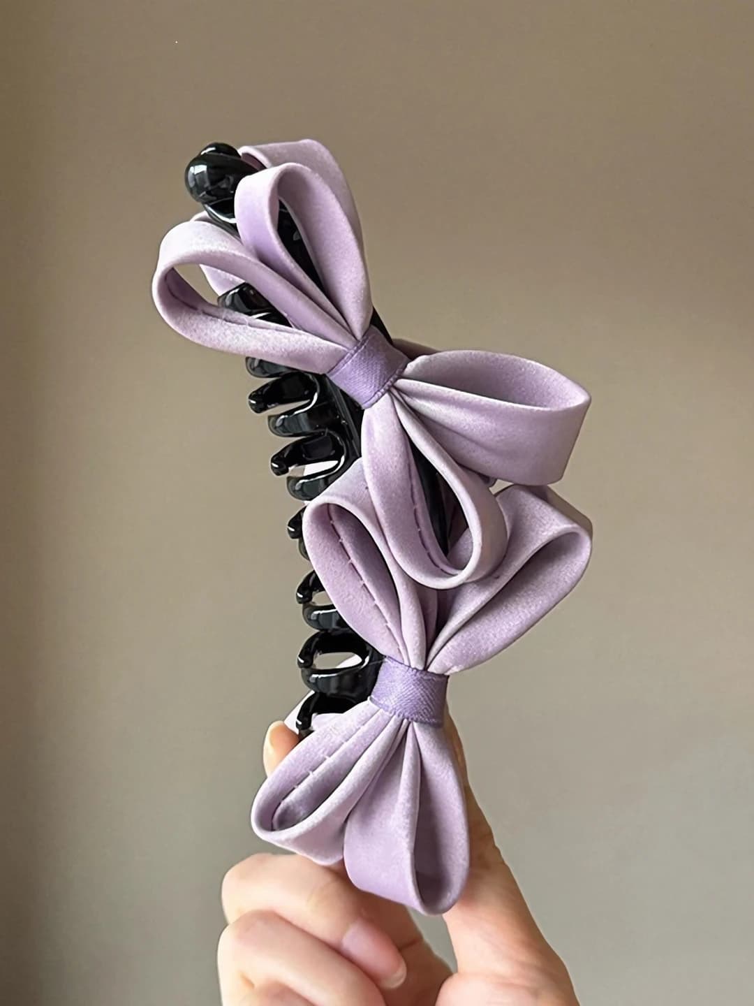 3# [Фиолетовый] Сатиновая бабочка банан-клип ~13cm