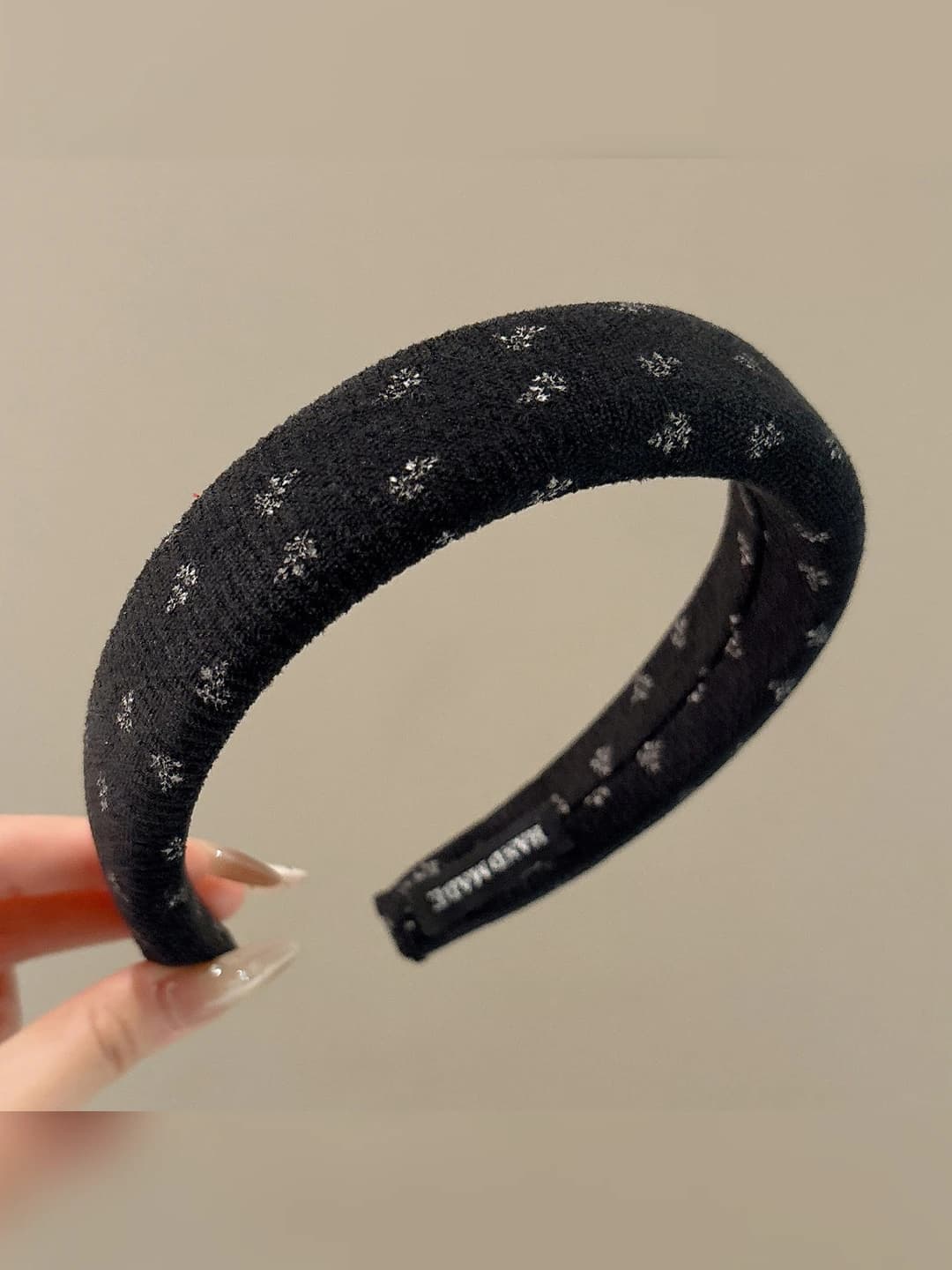 Black - floral retro headband, width 3 cm